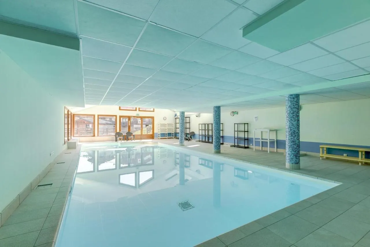 Le Chevreuil - 3 Chambres, Terrasse, Piscine Flumet 0*,  France